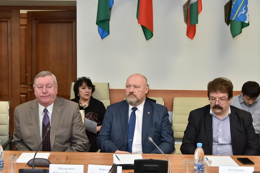 «Татарстану важно занять центральную позицию в дискуссии по конституционной реформе в России»