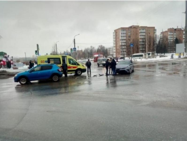 Из-за невнимательности водителя в Нижнекамске произошла авария
