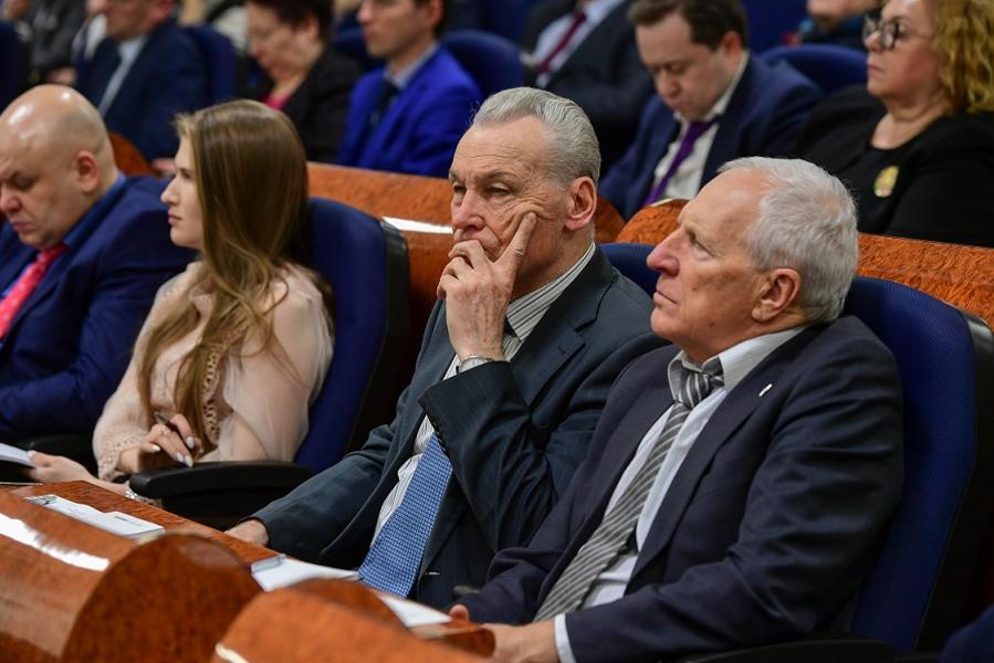 Александр Груничев простит регулируемым компаниям отсутствие инвестпрограмм не более двух раз