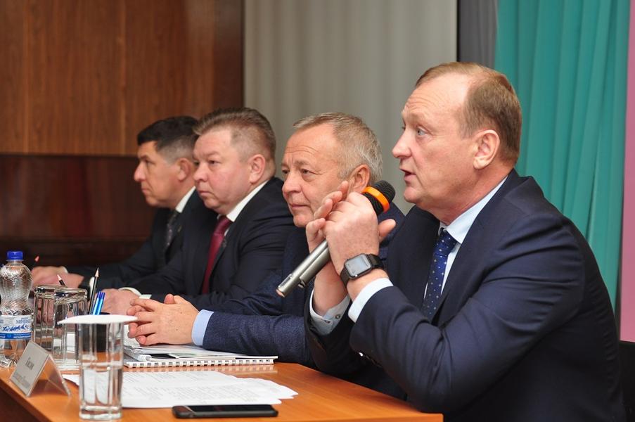 Челнинцы обвинили главу района в том, что он намеренно исключил их дом из программы капремонта