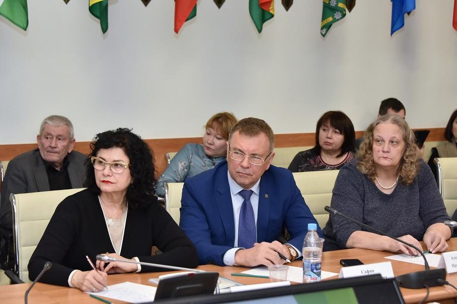 «Татарстану важно занять центральную позицию в дискуссии по конституционной реформе в России»