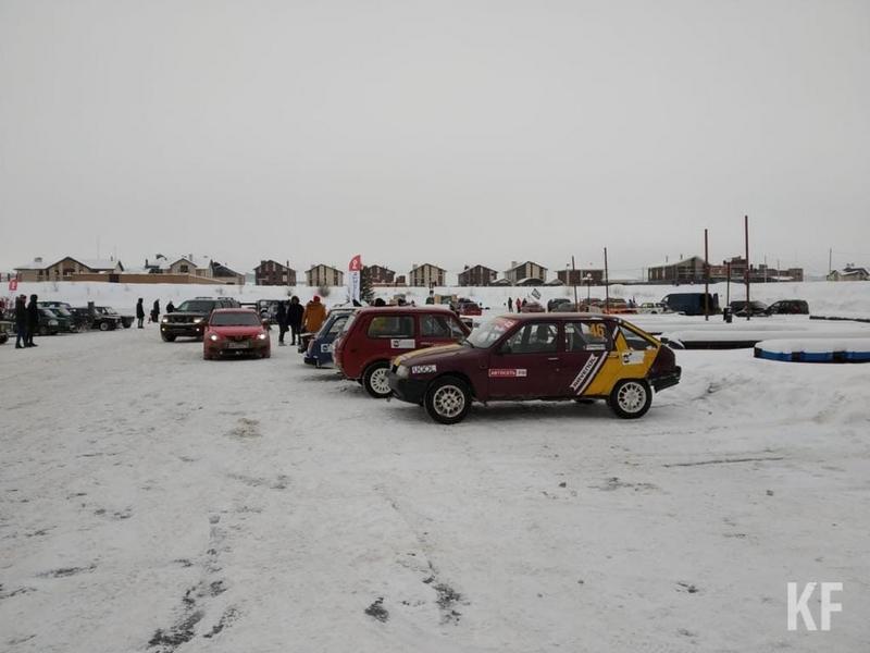Участники Казанского чемпионата по зимнему дрифту получат штраф за выезд на лед