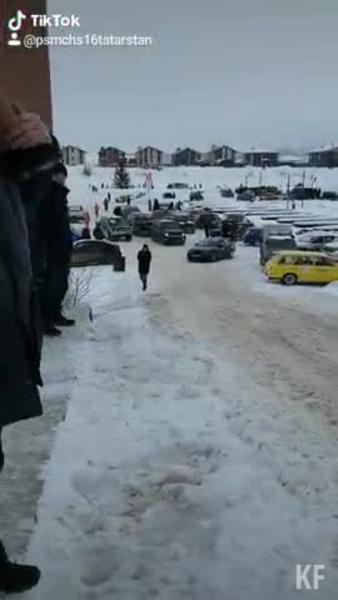 Участники Казанского чемпионата по зимнему дрифту получат штраф за выезд на лед
