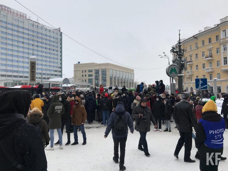 Полиция в Казани просит разойтись собравшихся на несанкционированной акции