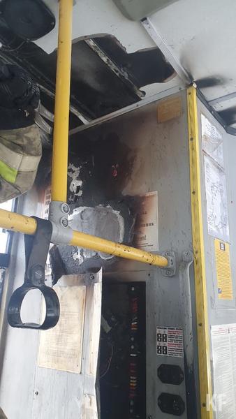 В Казани на ходу загорелся автобус: пострадавших нет