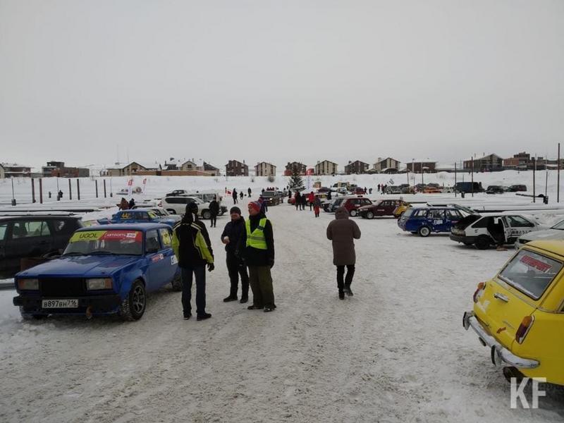 Участники Казанского чемпионата по зимнему дрифту получат штраф за выезд на лед