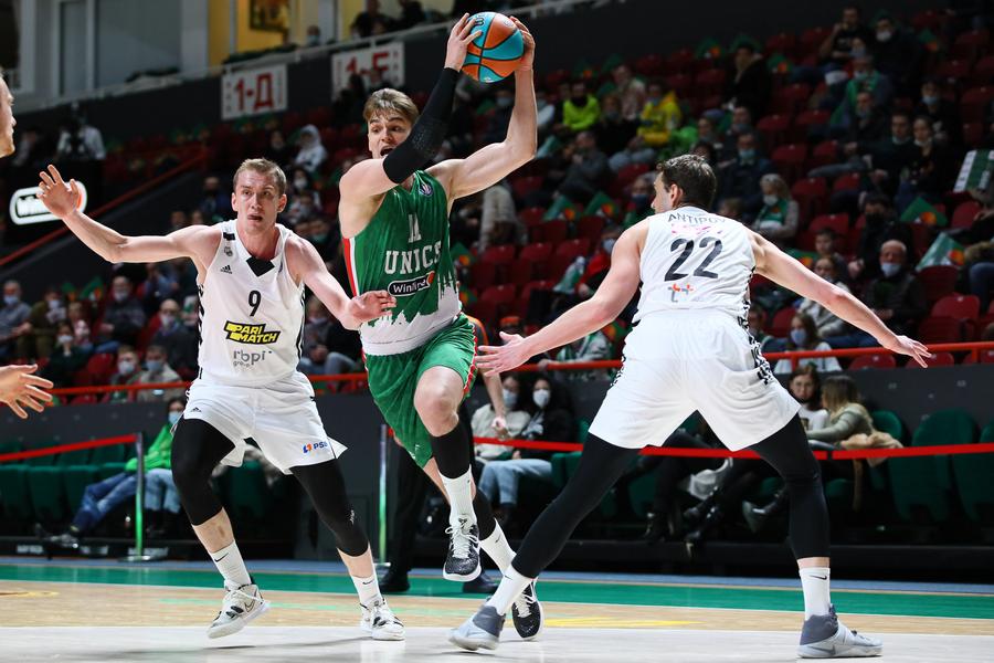 Первая победа в новом году, первое место в таблице и игроки после ковида. УНИКС обыграл «Нижний Новгород»