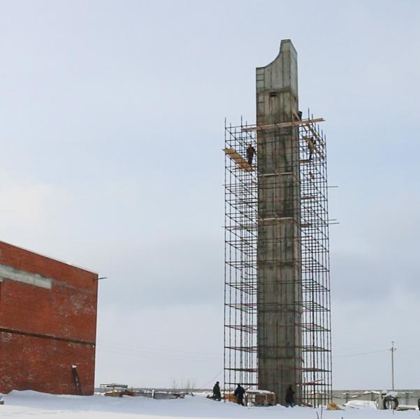 В Нижнекамске на строящейся мечети возвели минарет высотой 27 метров