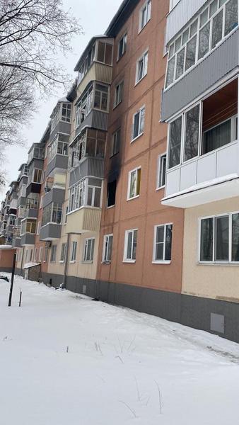 В Казани на улице Короленко пожарные спасли из горящей квартиры 6 человек