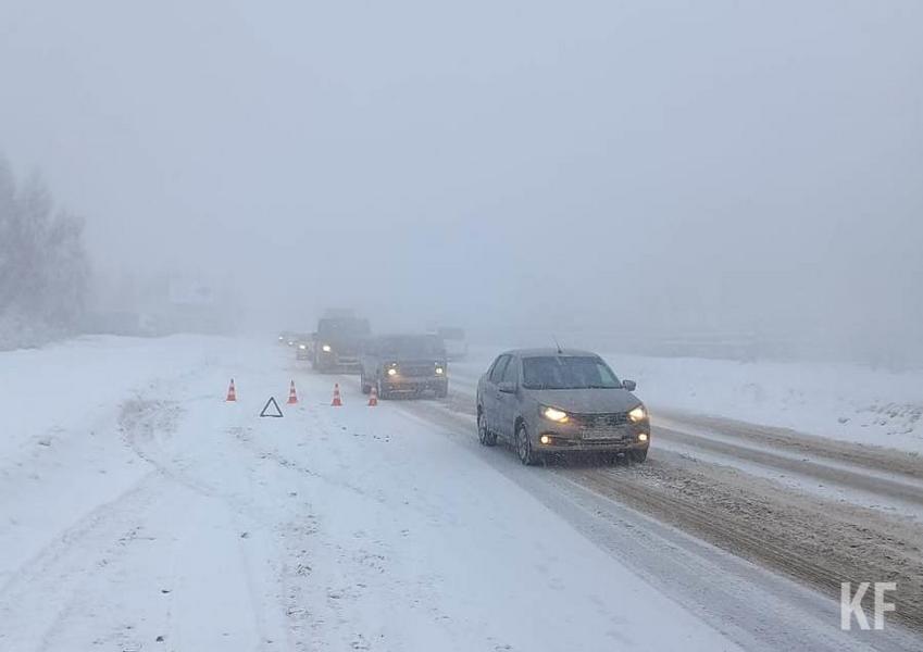 У ТД «Кама» в Нижнекамске из-за пара столкнулись пять машин