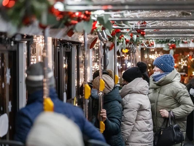 В Казани на новогоднем трамвае №5 проехалось более 13 тысяч человек В Казани на новогоднем трамвае №5 проехалось более 13 тысяч человек