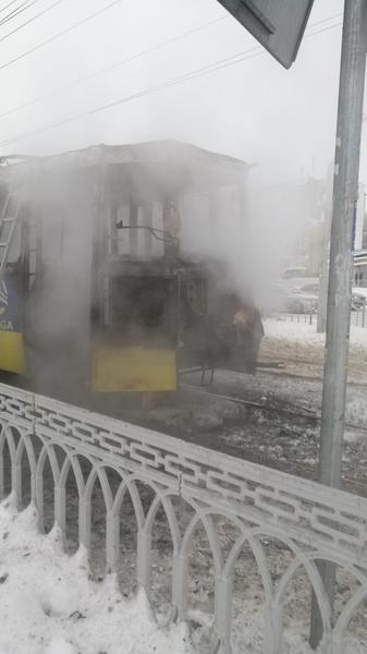 В Набережных Челнах загорелся трамвай