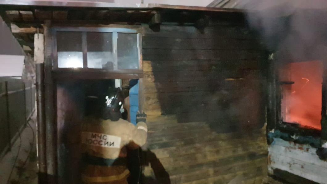 Во время пожара в казанском поселке Отары погиб 51-летний мужчина