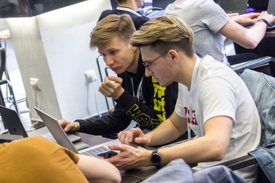 Новый ИТ-парк, электронные паспорта и подключение деревень к интернету: что ждет татарстанцев в Год Цифровизации