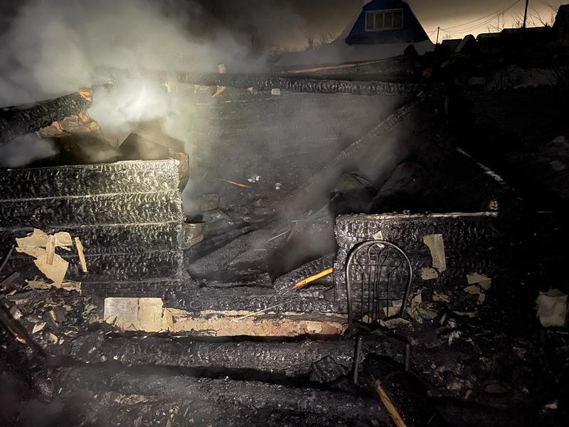 Под Нижнекамском ночью полыхал дачный дом