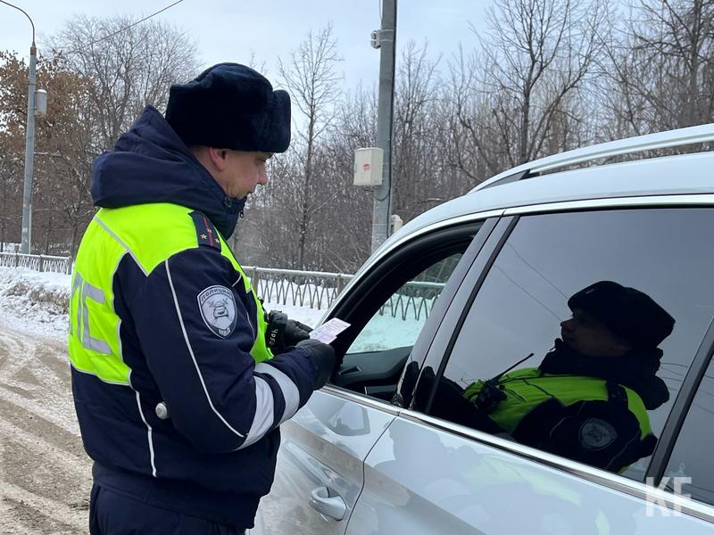 Татарстанцам посоветовали переходить на электронные водительские удостоверения