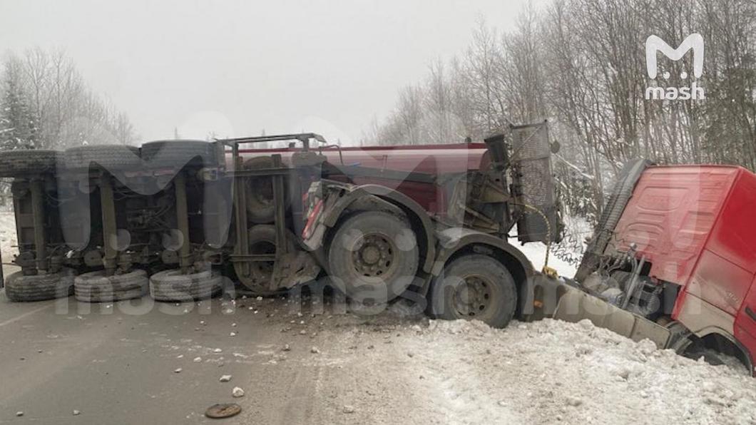 В Пермском крае столкнулись большегруз и скорая - погибли 4 человека