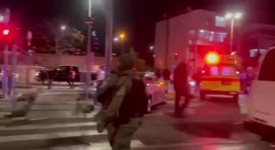 Жертвами теракта в синагоге в Иерусалиме стали по меньшей мере семь человек