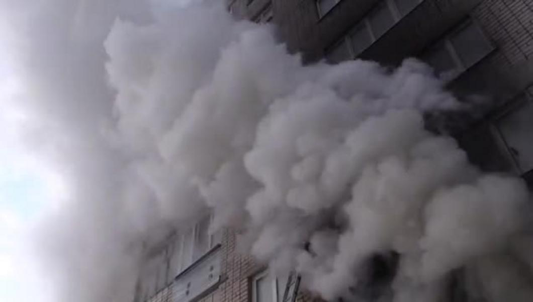 Выросло число пострадавших на пожаре в многоэтажке в Чебоксарах