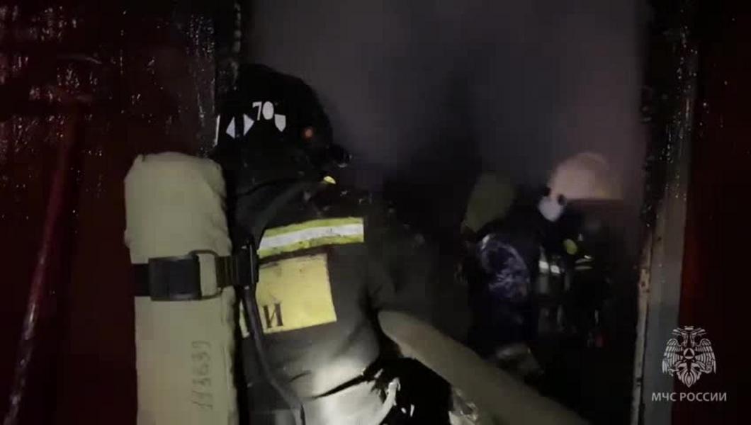 Мать и трое детей погибли при пожаре в частном доме в Омске