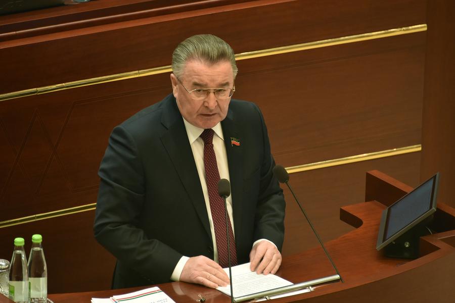 Рустам Минниханов – без 5 минут раис: Госсовет Татарстана утвердил поправки в Конституцию