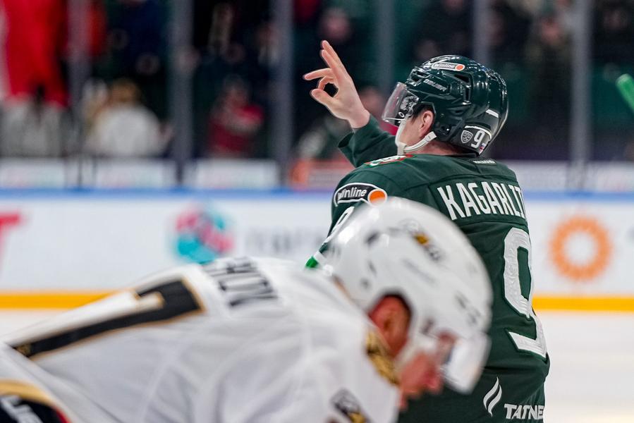 Кинули якорь. Билялетдинов дожал «Адмирал» в валидольной концовке