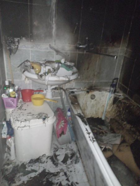 В квартире нижнекамской многоэтажки загорелся натяжной потолок