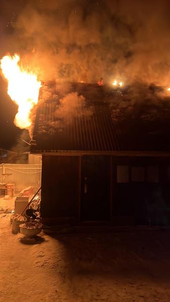 На 25 «квадратах» в селе Нижнекамского района горела постройка На 25 «квадратах» в селе Нижнекамского района горела постройка