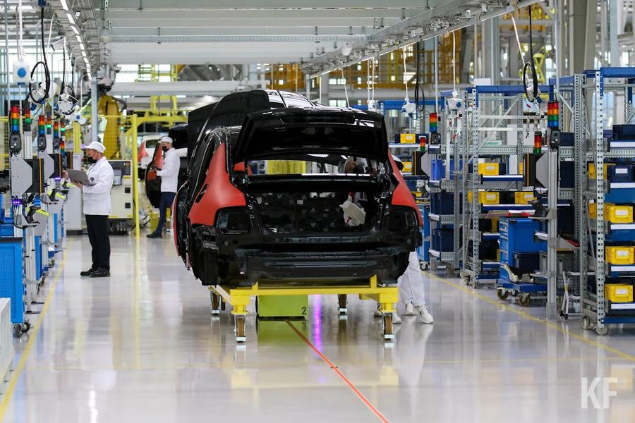 «Дефицита автомобилей в стране не будет»: На чем мы будем ездить?