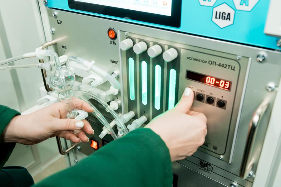 На «Казаньоргсинтезе» начала работу мобильная экологическая лаборатория