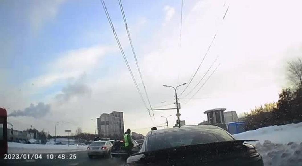 В Казани сотрудники Госавтоинспекции остановили автомобиль, на переднем сиденье которого сидел ребенок без детского кресла В Казани сотрудники Госавтоинспекции остановили автомобиль, на переднем сиденье которого сидел ребенок без детского кресла