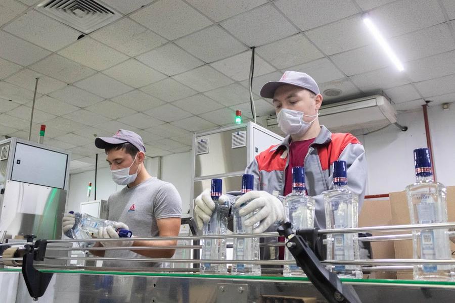 «В любой стране с европейской культурой в кризис возрастает потребление алкоголя»: «Татспиртпром» увеличил продажи продукции вдвое