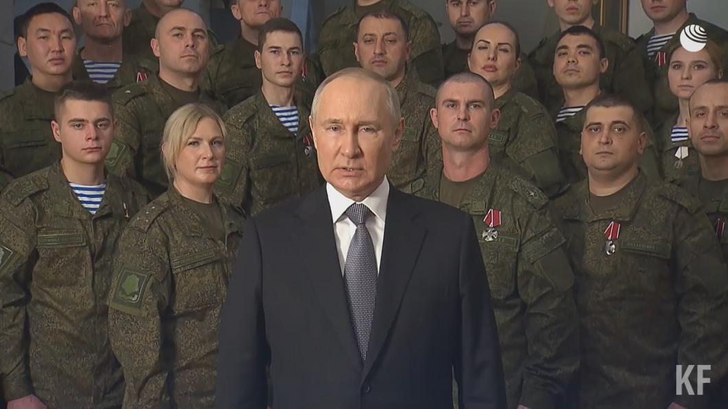 «Год новый, а традиции старые»: что российские телеканалы показали зрителям 31 декабря