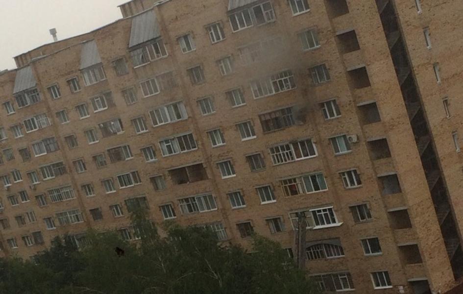В Нижнекамске пожарные спасли 53-летнюю хозяйку горевшей квартиры