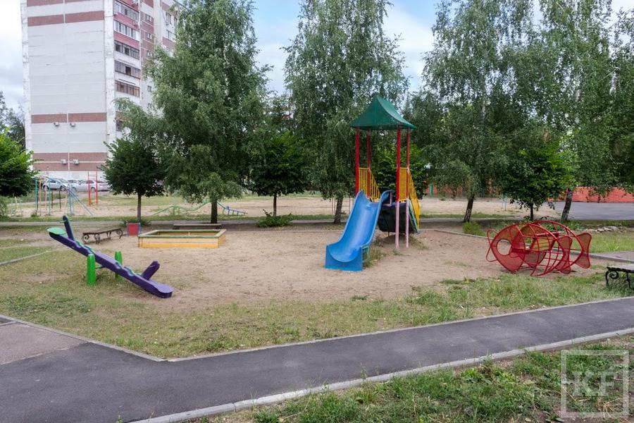 Детские площадки, камеры и зона отдыха: что хотят видеть во дворах
