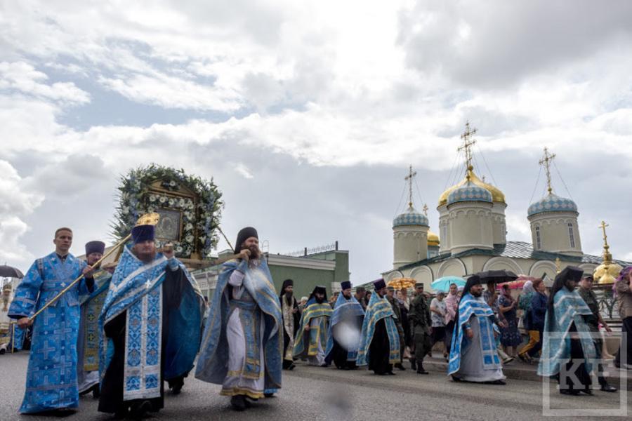 Фоторепортаж: крестный ход в Казани