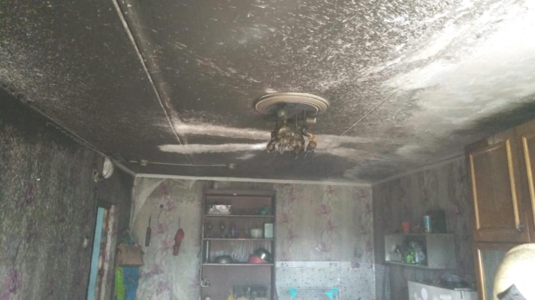 Из-за пожара из жилого дома в Нижнекамске эвакуировались жильцы