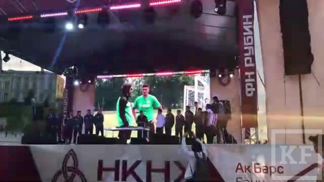 ​«Рубин» привёз Алексея Сутормина на встречу с болельщиками