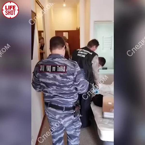 В номере московского отеля задушили стюардессу из Челнов
