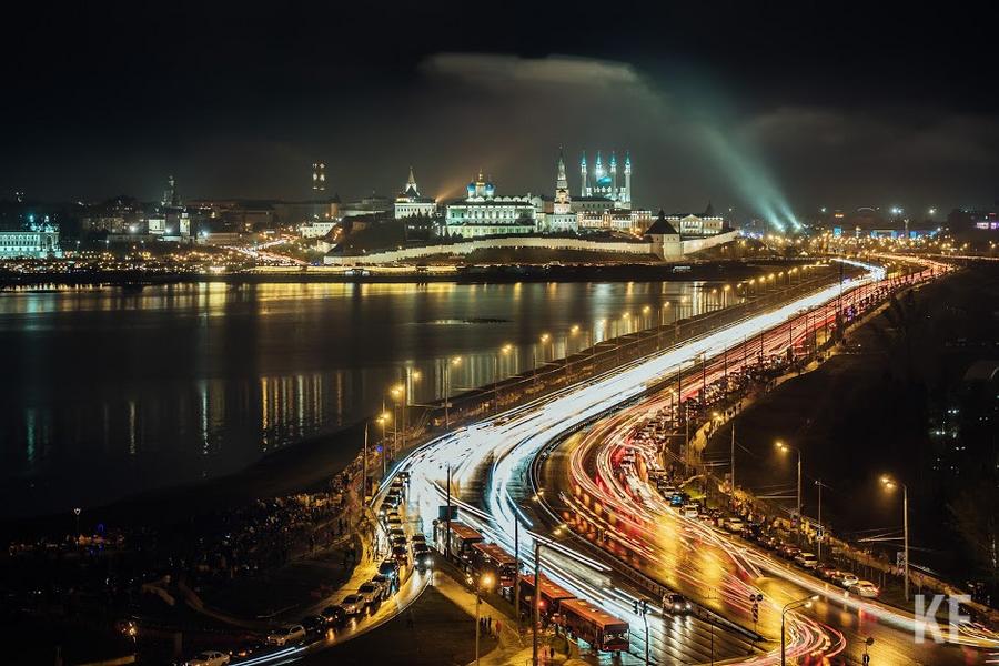 «Уродство какое-то»: казанцы высмеяли подсветку цирка и Чаши