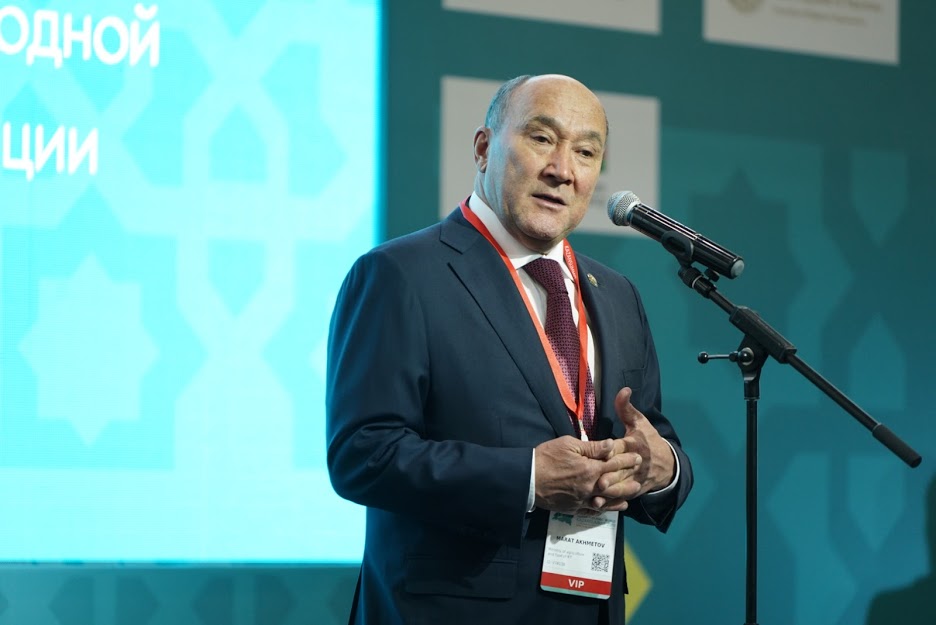 «Есть общественный запрос на усиление политики развития и популяризации татарского языка»
