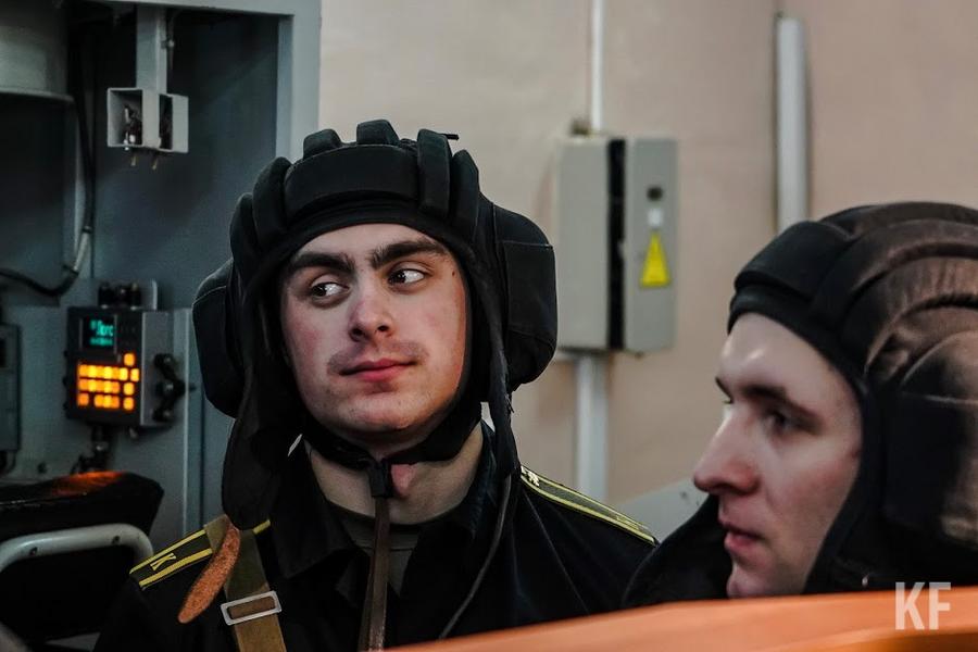 «Количество желающих стать офицером-танкистом не убавилось»