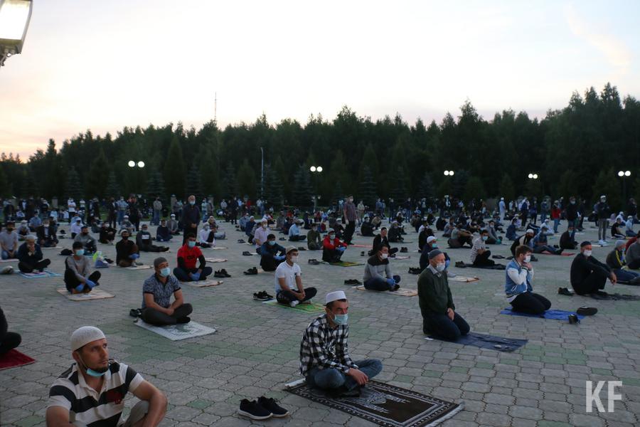 Мусульмане Нижнекамска встретили Курбан-байрам Мусульмане Нижнекамска встретили Курбан-байрам