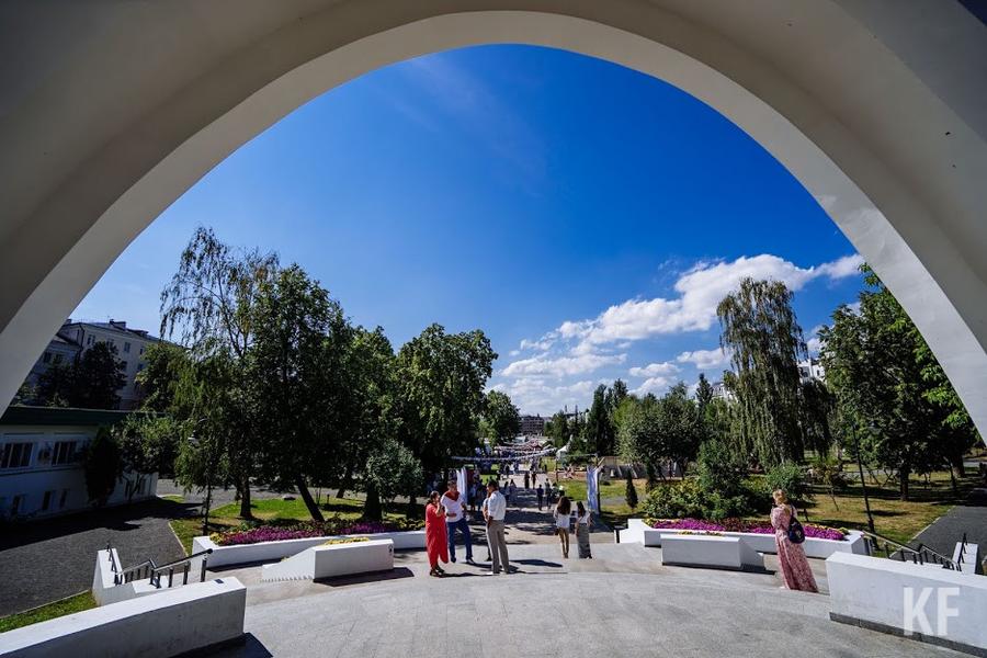 «Мы защищаемся и постепенно учимся жить в новых условиях»