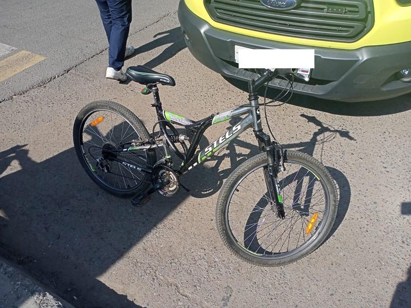 У «Макдоналдса» в Нижнекамске водитель «ВАЗа» сбил ребенка-велосипедиста У «Макдоналдса» в Нижнекамске водитель «ВАЗа» сбил ребенка-велосипедиста