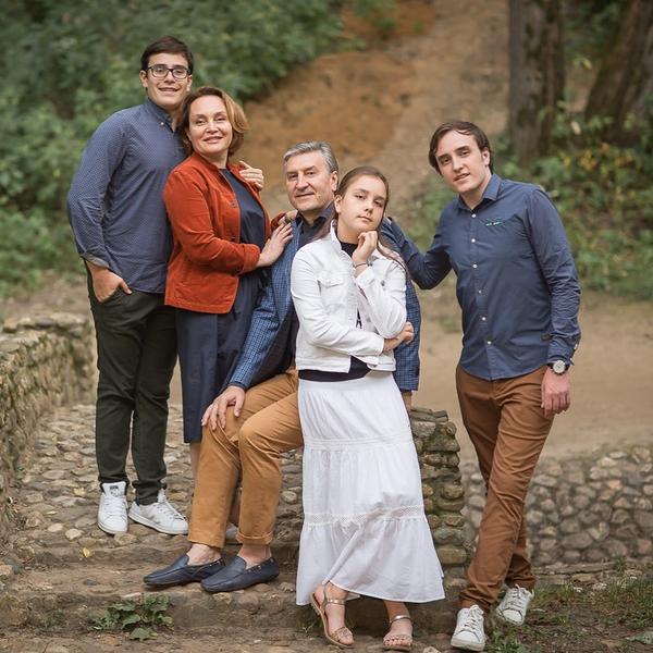 «Семья - главный ключ к успеху»: госслужащие поделились своим секретом счастья