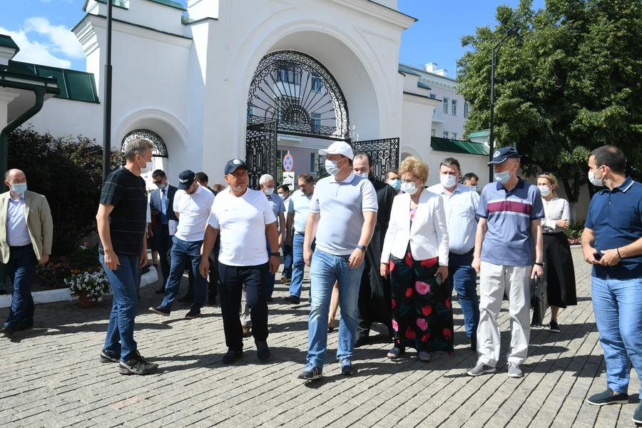 Минниханов оценил строящиеся и реконструируемые объекты в историческом центре Казани Минниханов оценил строящиеся и реконструируемые объекты в историческом центре Казани