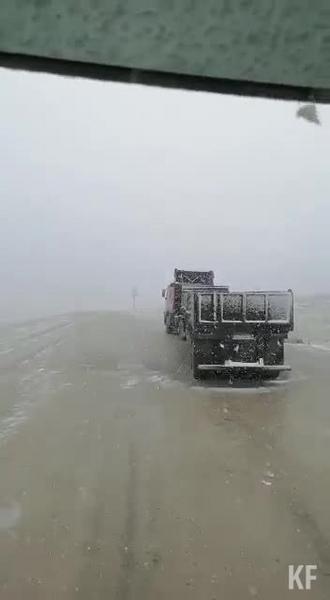 В двух регионах России начался снегопад