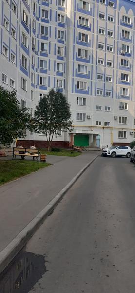 Со двора в Нижнекамске «украли» лавочки