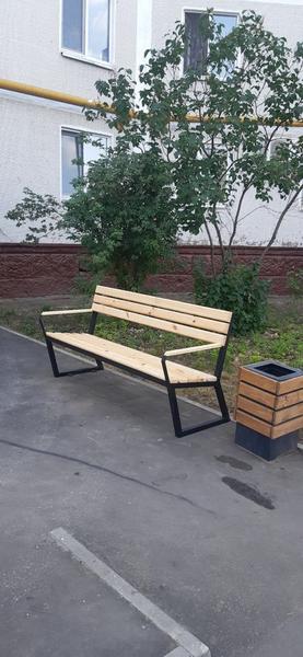 Со двора в Нижнекамске «украли» лавочки